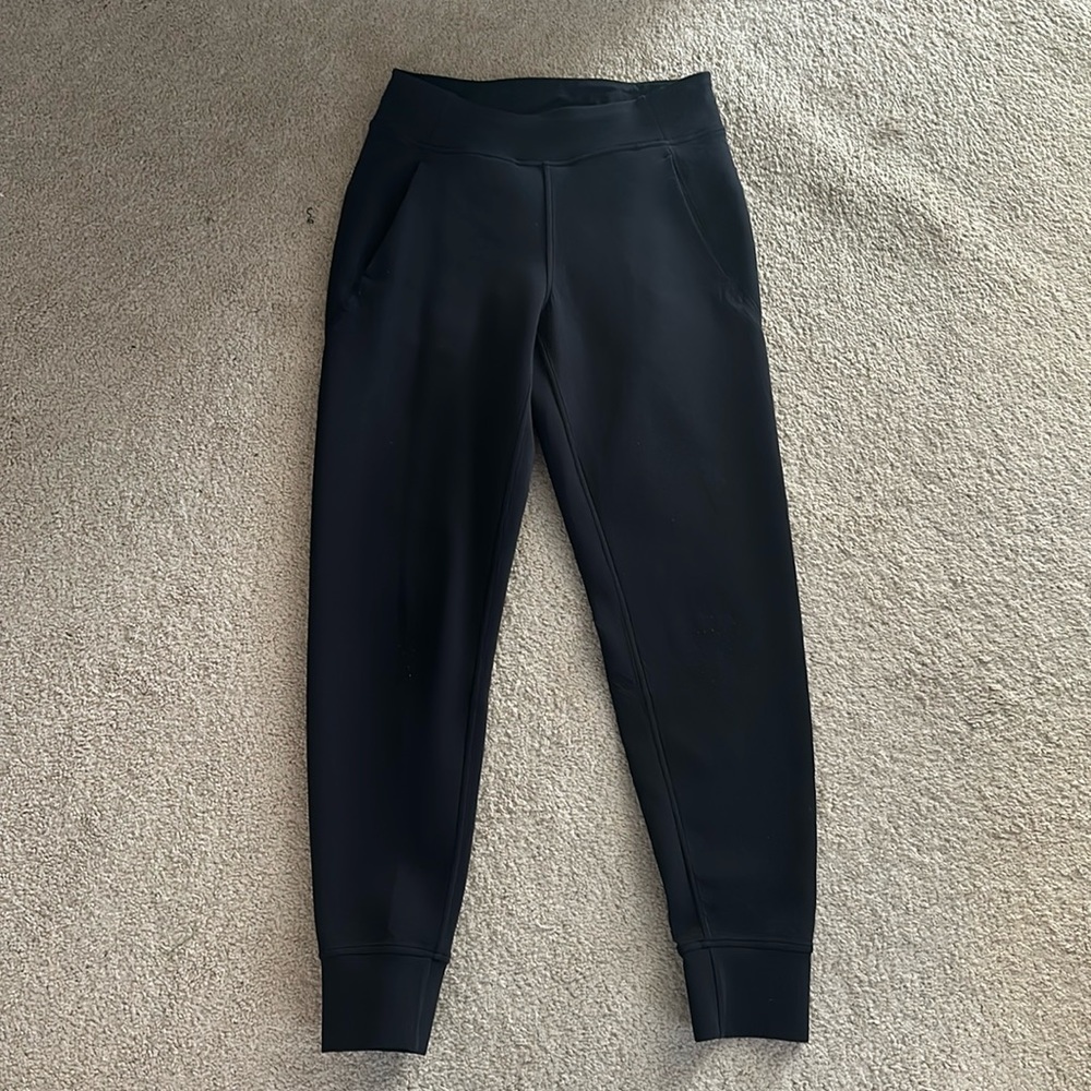 Lululemon Embrace the space jogger